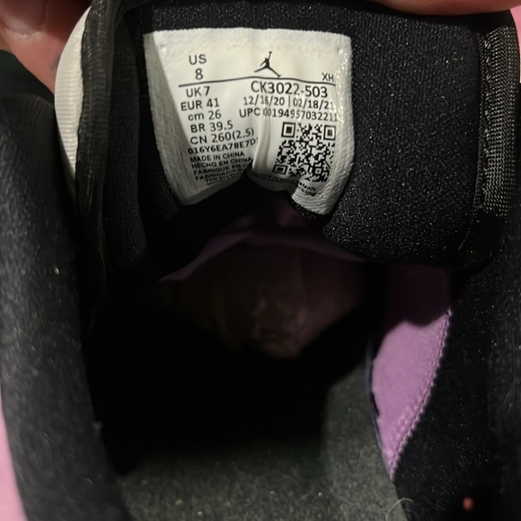 Gently used air Jordan shoes for women lilac white and black very cool pair - Picture 6 of 11